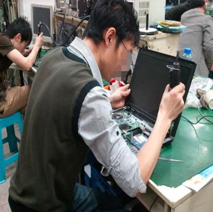 修电脑旧主板归谁？男子5100元维修费后欲带走被拒，苹果 再付5000多